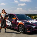 Cristiana Oprea pilotează primul BYD de curse din Europa
