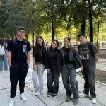 Ziua hainelor negre în școli. Protest față de uniforma obligatorie