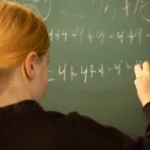 Fetele pierd startul la matematică? Radu Gologan explică de ce