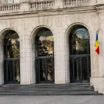 Creditorii au primit 10,7 miliarde în plus, bugetarii mai puțin. Pentru cine lucrează, de fapt, bugetul țării?